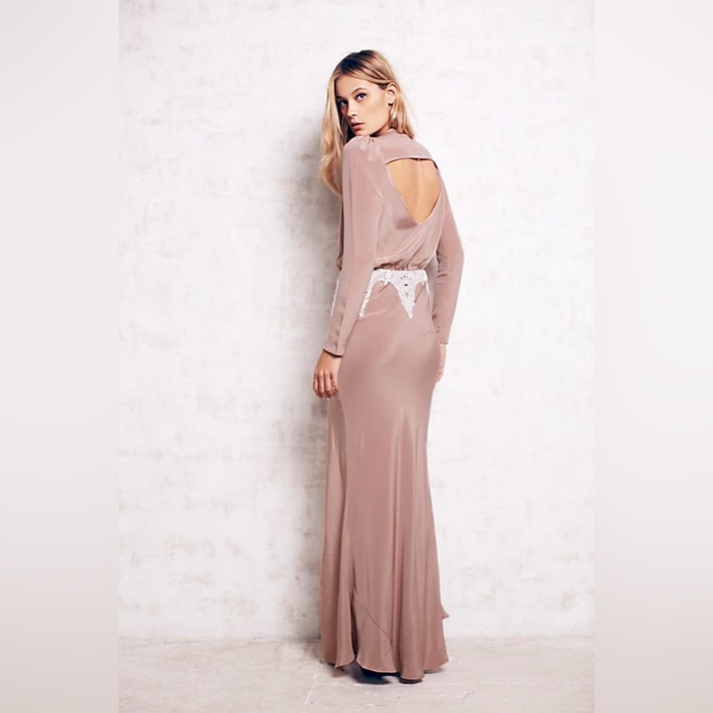 Stone Cold Fox Alabama Gown